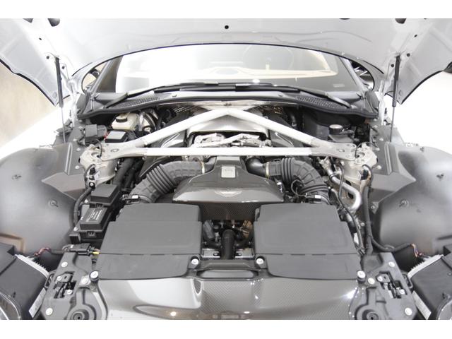 ＡＭＲ　ヒーロー　エディション　正規Ｄ車／右Ｈ／７ＭＴ／ブラックパールラッピング／走行３００キロ／世界限定２００台／ＡＭＲ専用エアロ／３６０度カメラ／アルカンターラ＆レザーインテリア／純正２０インチＡＷ／メモリ付き電動シート（画像63）
