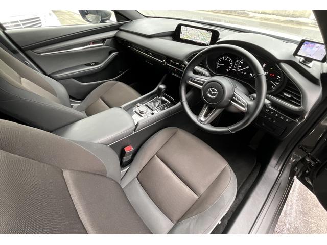 ＭＡＺＤＡ３ファストバック ２０Ｓプロアクティブ　ツーリングセレクション　メーカーナビ／フルセグ地デジ／ＢＴ／ＣＤ／ＤＶＤ　３６０度セーフティＰＫＧ　ドライバーモニタリング　ヘッドアップディスプレイ　スマートブレーキサポート　運転席Ｐシート　前席シートＨ　後席マップランプ（4枚目）