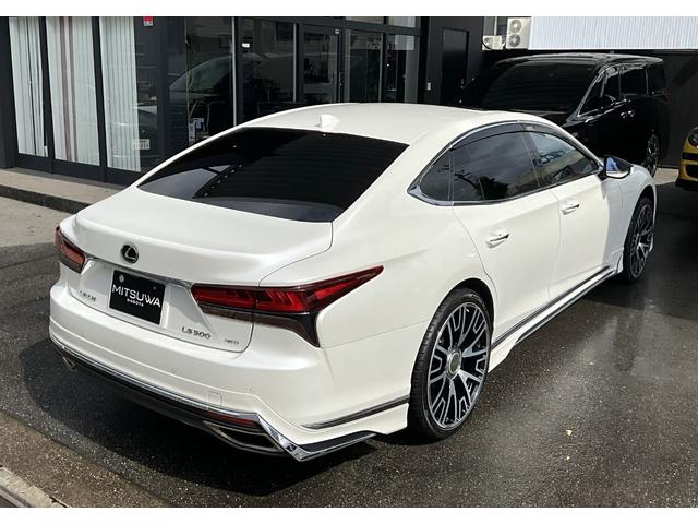 ＬＳ ＬＳ５００　エグゼクティブ　後期仕様　モデリスタエアロ　マンソリ―２２インチアルミ　セミアニリン本革／クリムゾンレッド＆ブラック　切子調カットガラス（１５０万）ムーンルーフ　マークレビンソン３Ｄサラウンド＆リヤエンターテイメント（19枚目）