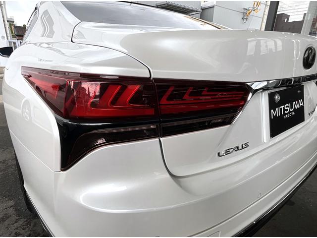 ＬＳ ＬＳ５００　エグゼクティブ　後期仕様　モデリスタエアロ　マンソリ―２２インチアルミ　セミアニリン本革／クリムゾンレッド＆ブラック　切子調カットガラス（１５０万）ムーンルーフ　マークレビンソン３Ｄサラウンド＆リヤエンターテイメント（30枚目）