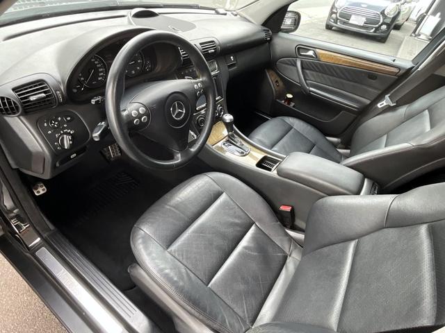 Cクラス C230アバンギャルドスポーツパッケージ 左H 黒革メモリー付パワーシート/シートH Gサンルーフ PTS クルーズコントロール パドルシフト 電動リヤシェード HID オートライト 前後ドラレコ ETC パナソニックHDDナビ/地デジTV(26枚目)