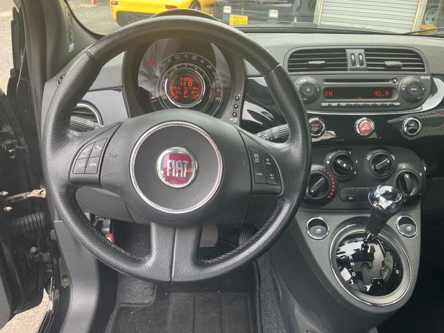 ５００ １．４　１６Ｖ　スポーツ　ＵＳ並行　左ハンドル　アイシン製６速オートマ１．４マルチエアーエンジン　レギュラーガソリン車　レッドキャリパー　スライディングガラスルーフ　ＢＯＺＥサウンドシステム（24枚目）