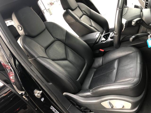 ベースグレード ベースグレード(5名)/正規D車/サンルーフ/フルセグナビ/バックカメラ/社外レーダー/ETC/黒革/シートヒーター/パワーバック/HID/クルコン/キーレスキー2本/純正AW/レッドキャリパー(19枚目)