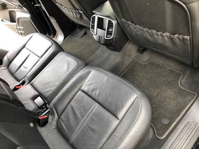 ベースグレード ベースグレード(5名)/正規D車/サンルーフ/フルセグナビ/バックカメラ/社外レーダー/ETC/黒革/シートヒーター/パワーバック/HID/クルコン/キーレスキー2本/純正AW/レッドキャリパー(21枚目)
