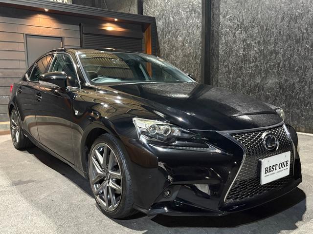 ＩＳ ＩＳ３００ｈ　Ｆスポーツ　純正ナビ／バックカメラ／フルセグＴＶ／Ｂｌｕｅｔｏｏｔｈ／デジタルインナーミラードラレコ／ブラックハーフレザーシート／純正１８ＡＷ／パドルシフト／クルコン／スマートキー２本／カードキー（5枚目）