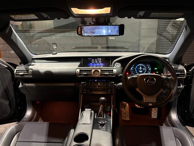 ＩＳ ＩＳ３００ｈ　Ｆスポーツ　純正ナビ／バックカメラ／フルセグＴＶ／Ｂｌｕｅｔｏｏｔｈ／デジタルインナーミラードラレコ／ブラックハーフレザーシート／純正１８ＡＷ／パドルシフト／クルコン／スマートキー２本／カードキー（11枚目）
