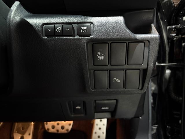 ＩＳ ＩＳ３００ｈ　Ｆスポーツ　純正ナビ／バックカメラ／フルセグＴＶ／Ｂｌｕｅｔｏｏｔｈ／デジタルインナーミラードラレコ／ブラックハーフレザーシート／純正１８ＡＷ／パドルシフト／クルコン／スマートキー２本／カードキー（18枚目）