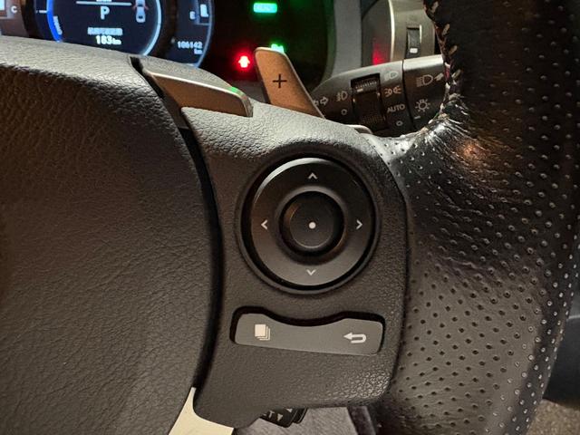 ＩＳ ＩＳ３００ｈ　Ｆスポーツ　純正ナビ／バックカメラ／フルセグＴＶ／Ｂｌｕｅｔｏｏｔｈ／デジタルインナーミラードラレコ／ブラックハーフレザーシート／純正１８ＡＷ／パドルシフト／クルコン／スマートキー２本／カードキー（30枚目）