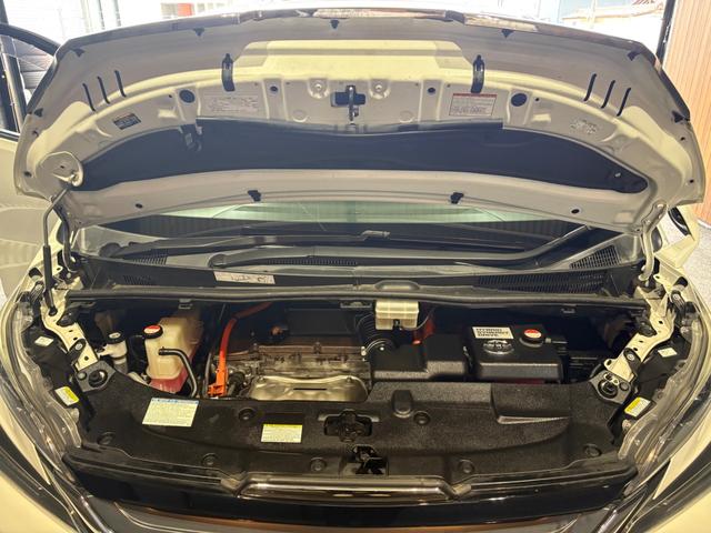 ヴェルファイアハイブリッド ＺＲ　１オーナー／アルパイン１０インチナビ＆フリップダウンＭ／スピーカー／Ｂカメラ／Ｂｌｕｅｔｏｏｔｈ／ドラレコ／社外１８ＡＷ／両側パワースライドドア／パワーバックドア／ハーフレザー／クルコン／ＧＯＯ鑑定（37枚目）