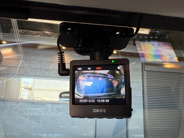 インプレッサスポーツ ２．０ｉ－Ｓアイサイト　１オーナー／４ＷＤ／純正８型ＳＤナビ／フルセグＴＶ／バック＆サイドカメラ／Ｂｌｕｅｔｏｏｔｈ／ドラレコ／ＬＥＤヘッド／フォグランプ／クルコン／純正１８ＡＷ／スタドレスタイヤＳＥＴ付（20枚目）