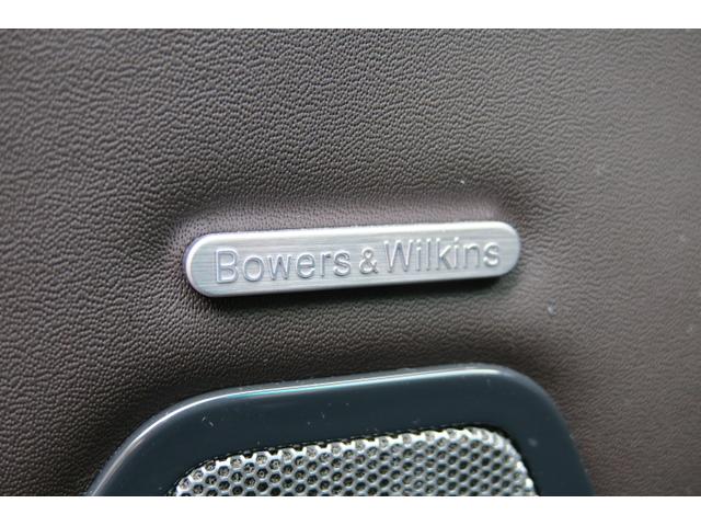 Ｓ　Ｑ４　４ＷＤ　／　可変バルブ　／　Ｂｏｗｅｒｓ　＆　Ｗｉｌｋｉｎｓサウンド　／　茶革シート　／　ドラレコ　／　シートヒーター　／　自動サンシェード　／　ＥＴＣ　／　レーダー　／　アルカンターラルーフ(16枚目)