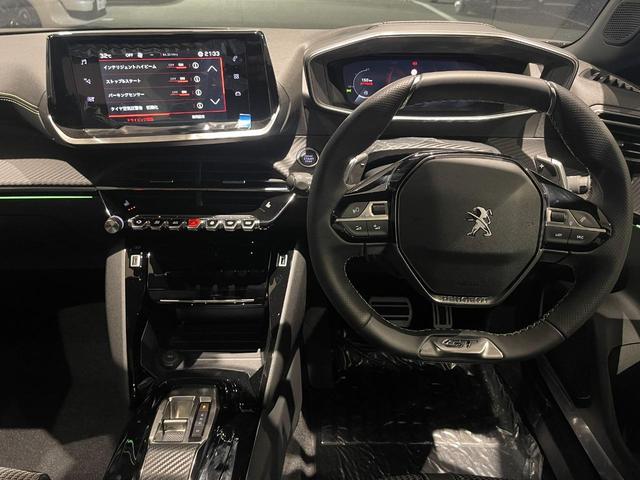 ３００８ ＧＴ　新車保証継承　ＡｐｐｌｅＣａｒｐｌａｙ　Ａｎｄｒｏｉｄａｕｔｏ　追従型クルーズコントロール　レーンキープアシスト　車線逸脱防止機能　バックカメラ（アラウンドビュー機能付き）サンルーフ（17枚目）