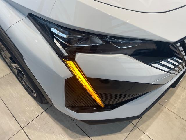 ４０８ ＧＴハイブリッド　新車保証継承／元試乗車／全方位カメラ／純正ナビ／ＡＣＣ／ドライブアシスト／フロント電動シート／シートヒーター／ステアリングヒーター／３Ｄ液晶メーター／アップルカープレイ・アンドロイドオート対応（16枚目）