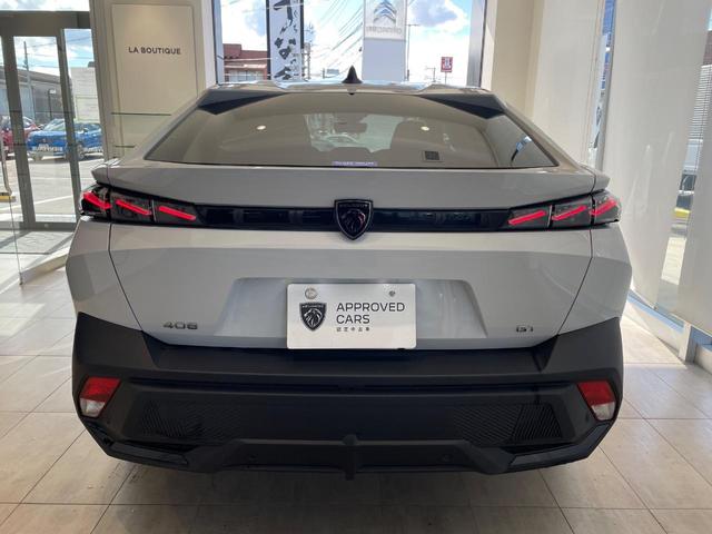 ４０８ ＧＴハイブリッド　新車保証継承／元試乗車／全方位カメラ／純正ナビ／ＡＣＣ／ドライブアシスト／フロント電動シート／シートヒーター／ステアリングヒーター／３Ｄ液晶メーター／アップルカープレイ・アンドロイドオート対応（12枚目）