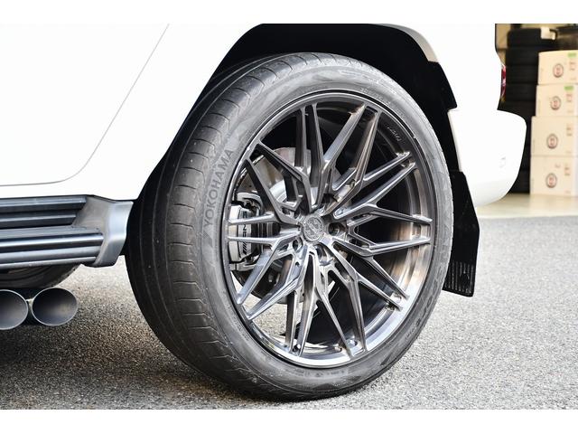 Ｇクラス Ｇ６３　ＢＲＡＢＵＳフロントリップ　ＢＲＡＢＵＳマフラー　ＡＮＡＲＫＹ２３インチＡＷ　ローダウン　ナイトパッケージ仕様　カーボンステアリング　リアモニター　ＤＶＤチェンジャー　Ｄインナーミラー　ラッピング（14枚目）