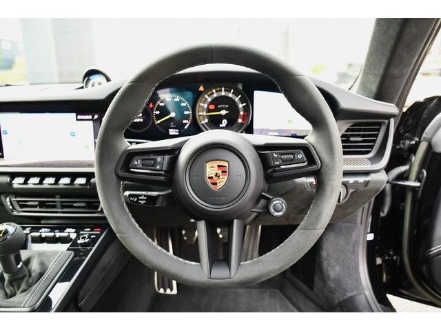 ９１１ ９１１ＧＴ３　フロントリフター　カーボンインテリア　プロテクションフィルム　スポーツクロノ　スポーツシート１８ｗａｙ　シートヒーター　軽量カーボンルーフ　ＰＤＬＳティンテッドＬＥＤヘッドライト　カーボンサイドミラー（5枚目）