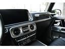 Ｇ６３　ＢＲＡＢＵＳフロントリップ　ＢＲＡＢＵＳマフラー　ＡＮＡＲＫＹ２３インチＡＷ　ローダウン　ナイトパッケージ仕様　カーボンステアリング　リアモニター　ＤＶＤチェンジャー　Ｄインナーミラー　ラッピング（30枚目）