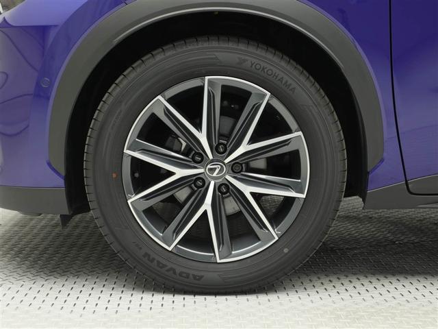 LBX クール レクサス認定中古車CPO ヘッドアップディスプレイ マークレビンソンプレミアムサラウンドサウンドシステム おくだけ充電 アクセサリーコンセント AC100V・1500W デジタルキー(19枚目)