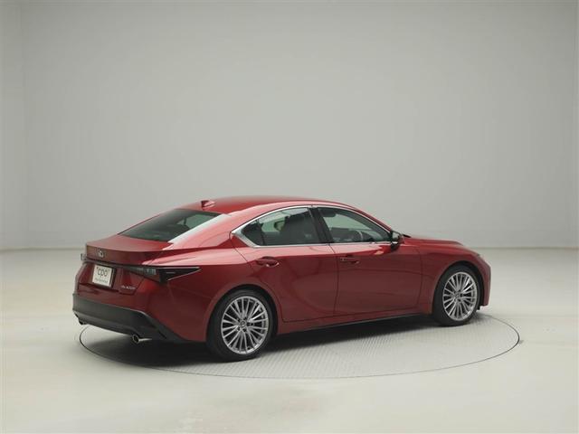 ＩＳ ＩＳ３００ｈ　バージョンＬ　レクサス認定中古車ＣＰＯ　クリアランスソナー　プリクラッシュセーフティシステム（ミリ波レーダー方式）　ブラインドスポットモニター　パノラミックビューモニター　セミアニリン本革シート（5枚目）