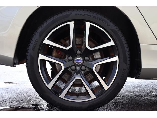 V60 D4 ダイナミックエディション 禁煙車 ソフトベージュレザー スポーツシート ブラックルーフライナー フロントシートヒーター Dynamic専用グロッシーブラック仕上げエクステリア/アルミホイール/フロントグリル バックカメラ(12枚目)