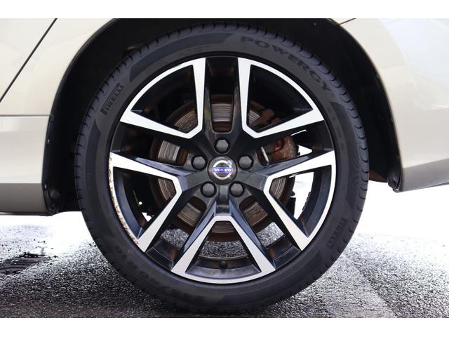 V60 D4 ダイナミックエディション 禁煙車 ソフトベージュレザー スポーツシート ブラックルーフライナー フロントシートヒーター Dynamic専用グロッシーブラック仕上げエクステリア/アルミホイール/フロントグリル バックカメラ(14枚目)