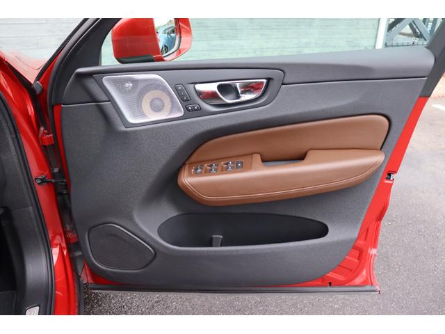 ＸＣ６０ Ｄ４　ＡＷＤ　インスクリプション　Ｂｏｗｅｒｓ＆Ｗｉｌｋｉｎｓ　パノラマガラスサンルーフ　エアサスペンション　ポールスターパフォーマンスソフトウェア　ブラウンレザー　フロントシートヒーター／ベンチレーション　前後ドライブレコーダー（44枚目）