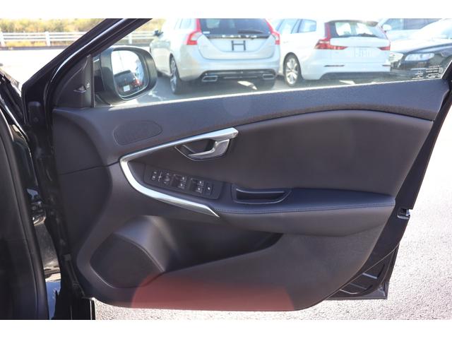 Ｖ４０ Ｄ４　インスクリプション　ポールスターパフォーマンスパーツ　エキゾーストパイプ　パフォーマンスシャシ　１９インチアルミホイール　ルーフスポイラーリップ　パフォーマンスソフトウェア　スポーツエアフィルター　黒革　ドラレコ（46枚目）