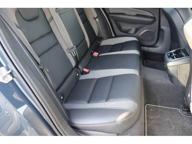 Ｖ６０ Ｂ５　Ｒデザイン　スポーツシート　スポーツサスペンション　Ｒ－ＤＥＳＩＧＮ専用スレートコンビネーションシート　ｈａｒｍａｎ／ｋａｒｄｏｎ　純正前後ドライブレコーダー　２０２５年製タイヤ　新車保証継承　前後シートヒーター（22枚目）