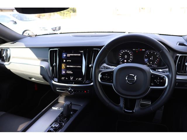 Ｖ６０ Ｂ５　Ｒデザイン　スポーツシート　スポーツサスペンション　Ｒ－ＤＥＳＩＧＮ専用スレートコンビネーションシート　ｈａｒｍａｎ／ｋａｒｄｏｎ　純正前後ドライブレコーダー　２０２５年製タイヤ　新車保証継承　前後シートヒーター（30枚目）