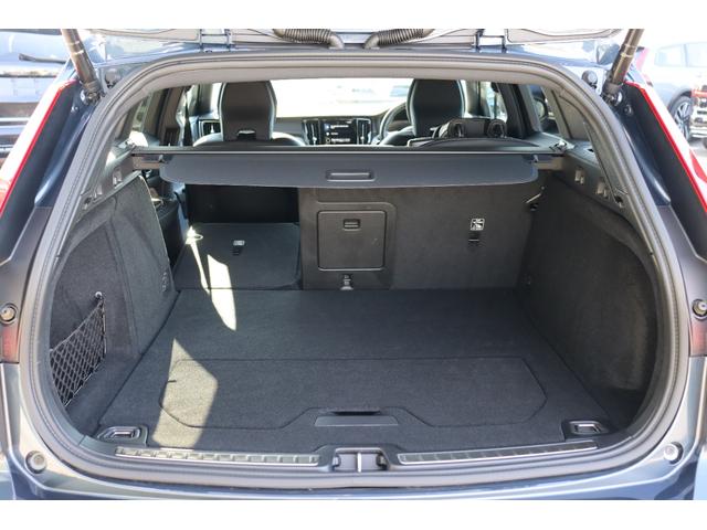 Ｖ６０ Ｂ５　Ｒデザイン　スポーツシート　スポーツサスペンション　Ｒ－ＤＥＳＩＧＮ専用スレートコンビネーションシート　ｈａｒｍａｎ／ｋａｒｄｏｎ　純正前後ドライブレコーダー　２０２５年製タイヤ　新車保証継承　前後シートヒーター（34枚目）