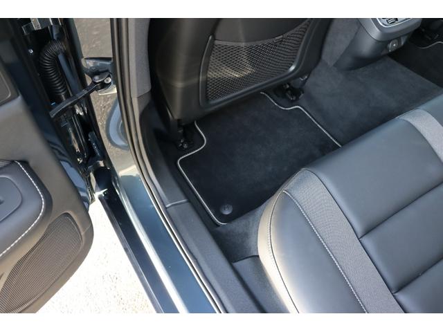 Ｖ６０ Ｂ５　Ｒデザイン　スポーツシート　スポーツサスペンション　Ｒ－ＤＥＳＩＧＮ専用スレートコンビネーションシート　ｈａｒｍａｎ／ｋａｒｄｏｎ　純正前後ドライブレコーダー　２０２５年製タイヤ　新車保証継承　前後シートヒーター（39枚目）