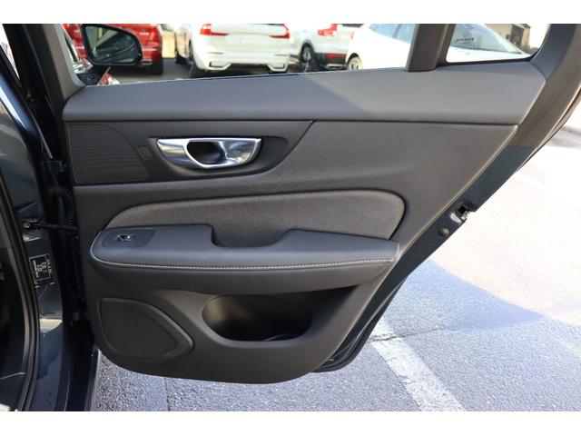 Ｖ６０ Ｂ５　Ｒデザイン　スポーツシート　スポーツサスペンション　Ｒ－ＤＥＳＩＧＮ専用スレートコンビネーションシート　ｈａｒｍａｎ／ｋａｒｄｏｎ　純正前後ドライブレコーダー　２０２５年製タイヤ　新車保証継承　前後シートヒーター（42枚目）