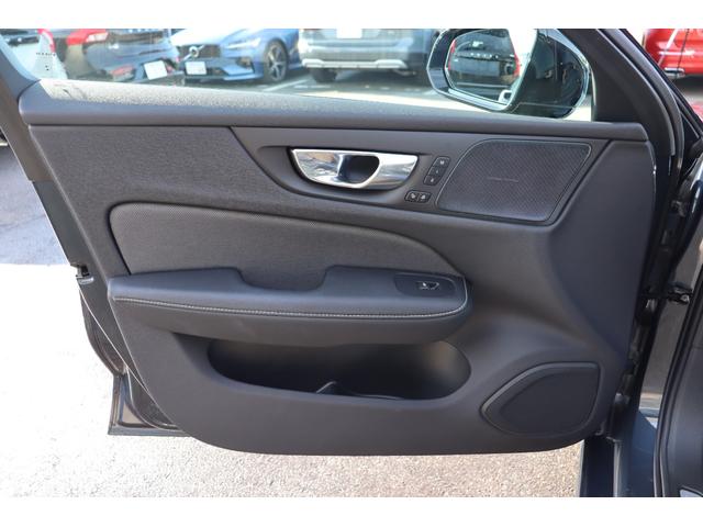 Ｖ６０ Ｂ５　Ｒデザイン　スポーツシート　スポーツサスペンション　Ｒ－ＤＥＳＩＧＮ専用スレートコンビネーションシート　ｈａｒｍａｎ／ｋａｒｄｏｎ　純正前後ドライブレコーダー　２０２５年製タイヤ　新車保証継承　前後シートヒーター（44枚目）