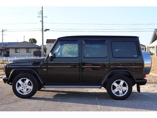 Ｇクラス Ｇ５００　ロング　スタッドレスタイヤセット付　ワンオーナー　ディーラー整備車　黒革　ＨＤＤナビ　バックカメラ　ＥＴＣ　純正１８インチ　シートヒーター　Ｂｌｕｅｔｏｏｔｈ　７人乗り　ラゲッジマット　背面スペアタイヤ（8枚目）