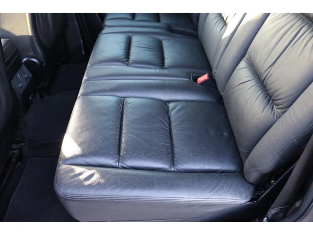 Ｇクラス Ｇ５００　ロング　スタッドレスタイヤセット付　ワンオーナー　ディーラー整備車　黒革　ＨＤＤナビ　バックカメラ　ＥＴＣ　純正１８インチ　シートヒーター　Ｂｌｕｅｔｏｏｔｈ　７人乗り　ラゲッジマット　背面スペアタイヤ（22枚目）