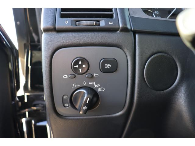 Ｇクラス Ｇ５００　ロング　スタッドレスタイヤセット付　ワンオーナー　ディーラー整備車　黒革　ＨＤＤナビ　バックカメラ　ＥＴＣ　純正１８インチ　シートヒーター　Ｂｌｕｅｔｏｏｔｈ　７人乗り　ラゲッジマット　背面スペアタイヤ（28枚目）