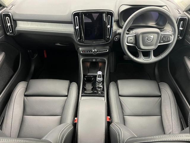 ボルボ XC40 ウルトラ B4 AWD Googleナビ 前車 ボルボ XC40 ウルトラ B4 AWD Googleナビ 前車