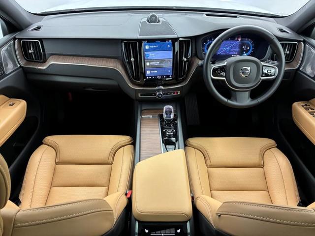 ＸＣ６０ アルティメット　Ｂ５　ＡＷＤ　Ｇｏｏｇｌｅインフォテイメントシステム　Ｂｏｗｅｒｓ＆Ｗｉｌｌｋｉｎｓプレミアムサウンドシステム　ヘッドアップディスプレイ　ワイヤレススマートフォンチャージ（3枚目）