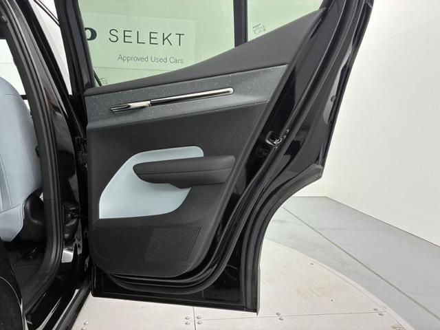 ＥＸ３０ ウルトラシングルモーター　エクステンデッドレンジ　Ｇｏｏｇｌｅインフォテイメントシステム　ｈａｒｍａｎ／ｋａｒｄｏｎプレミアムサウンドシステム　アダプティブクルーズコントロール　パノラマガラスサンルーフ　前後ドライブレコーダー（16枚目）