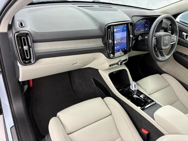 XC40 ウルトラ B4 AWD Googleインフォテイメントシステム harman/kardonプレミアムサウンドシステム アダプティブクルーズコントロール ピクセルLEDヘッドライト ワイヤレススマートフォンチャージ(18枚目)