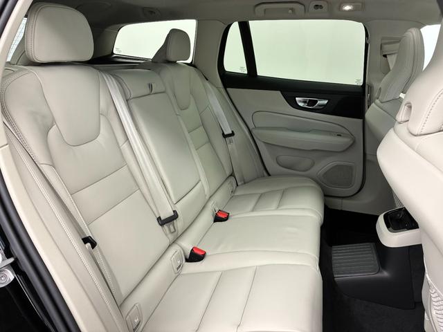V60 ウルトラ T6 AWD プラグインハイブリッド Googleインフォテイメントシステム harman/kardonプレミアムサウンドシステム アダプティブクルーズコントロール 電動チルトアップ機構付きガラス・サンルーフ ヘッドアップディスプレイ(14枚目)