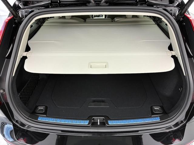 V60 ウルトラ T6 AWD プラグインハイブリッド Googleインフォテイメントシステム harman/kardonプレミアムサウンドシステム アダプティブクルーズコントロール 電動チルトアップ機構付きガラス・サンルーフ ヘッドアップディスプレイ(41枚目)
