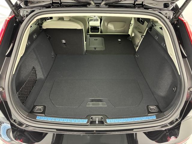 V60 ウルトラ T6 AWD プラグインハイブリッド Googleインフォテイメントシステム harman/kardonプレミアムサウンドシステム アダプティブクルーズコントロール 電動チルトアップ機構付きガラス・サンルーフ ヘッドアップディスプレイ(46枚目)