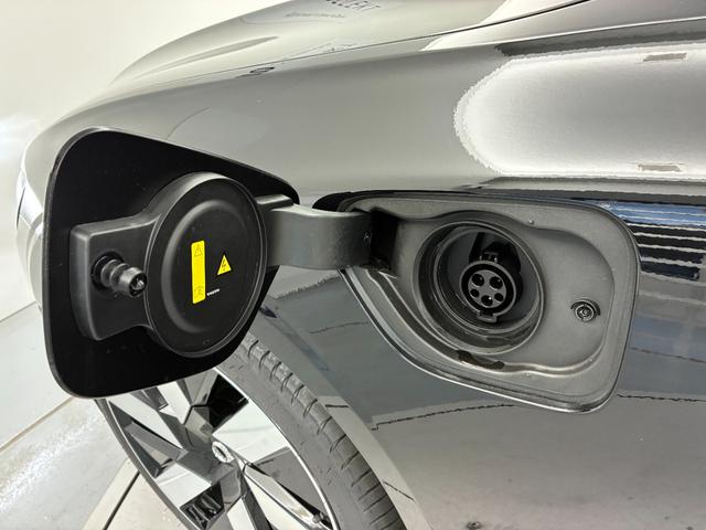 V60 ウルトラ T6 AWD プラグインハイブリッド Googleインフォテイメントシステム harman/kardonプレミアムサウンドシステム アダプティブクルーズコントロール 電動チルトアップ機構付きガラス・サンルーフ ヘッドアップディスプレイ(50枚目)