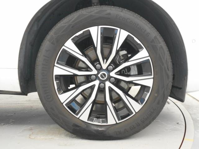 XC60 アルティメット B5 AWD Googleインフォテイメントシステム harman/kardonプレミアムサウンドシステム 電動チルトアップ機構付きガラス・サンルーフ アダプティブクルーズコントロール ヘッドアップディスプレイ(12枚目)