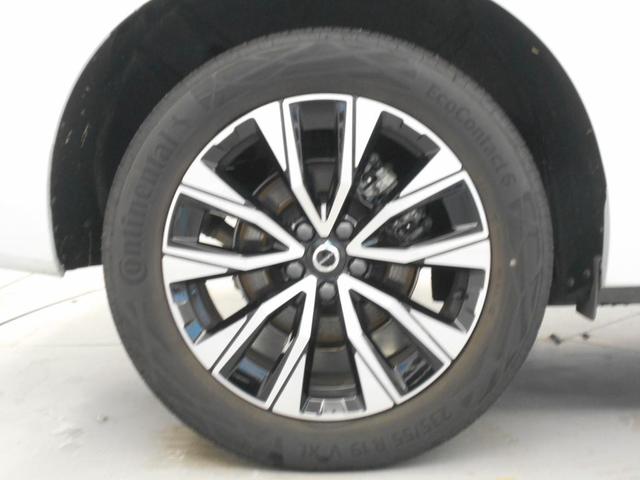 XC60 アルティメット B5 AWD Googleインフォテイメントシステム harman/kardonプレミアムサウンドシステム 電動チルトアップ機構付きガラス・サンルーフ アダプティブクルーズコントロール ヘッドアップディスプレイ(13枚目)