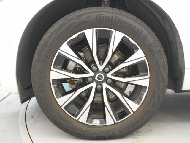 XC60 アルティメット B5 AWD Googleインフォテイメントシステム harman/kardonプレミアムサウンドシステム 電動チルトアップ機構付きガラス・サンルーフ アダプティブクルーズコントロール ヘッドアップディスプレイ(14枚目)