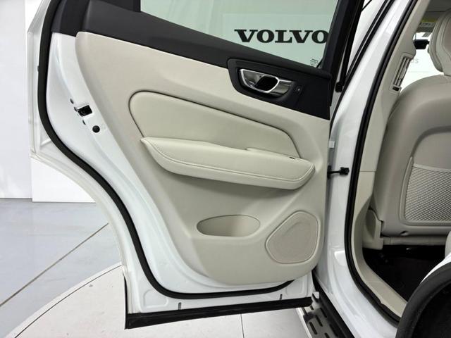 XC60 アルティメット B5 AWD Googleインフォテイメントシステム ランニングボード 電動チルトアップ機構付きガラス・サンルーフ harman/kardonプレミアムサウンドシステム アダプティブクルーズコントロール(22枚目)