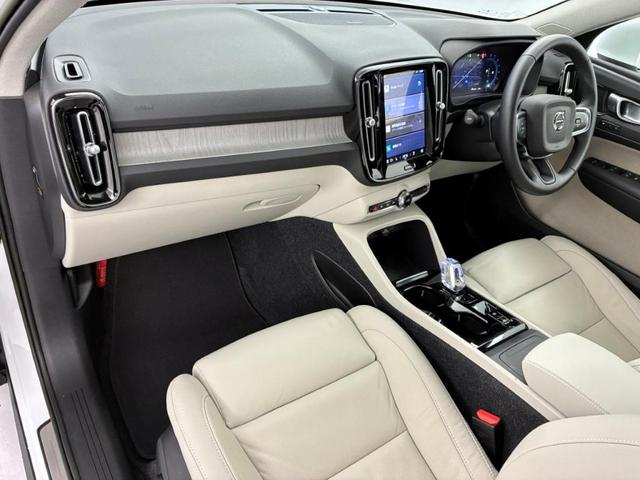 XC40 アルティメット B4 AWD Googleインフォテイメントシステム harman/kardonプレミアムサウンドシステム アダプティブクルーズコントロール ワイヤレススマートフォンチャージ 360°ドライブレコーダー(20枚目)