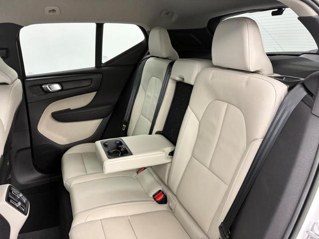 XC40 アルティメット B4 AWD Googleインフォテイメントシステム harman/kardonプレミアムサウンドシステム アダプティブクルーズコントロール ワイヤレススマートフォンチャージ 360°ドライブレコーダー(21枚目)